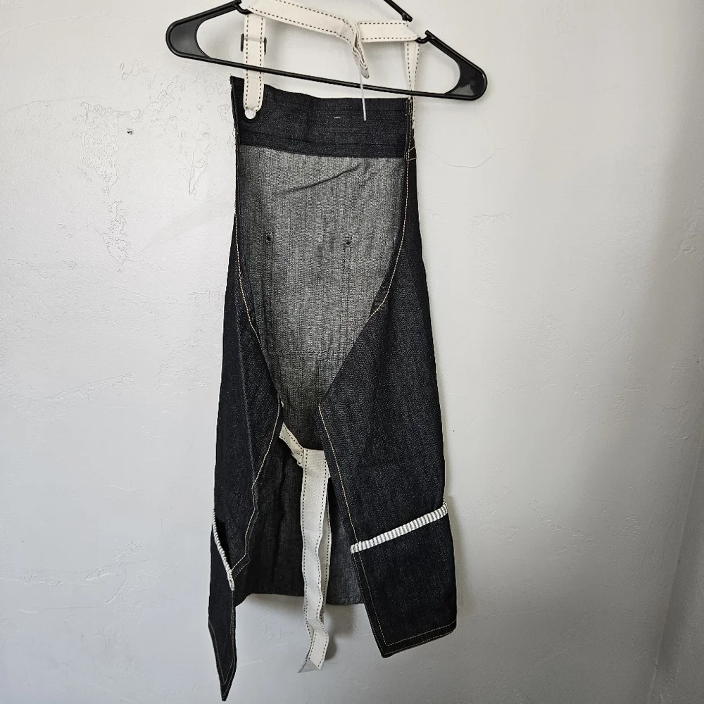 Haute Foodie NWT Dark Wash Denim Apron with White Straps Baker Cooking Gift Idea
